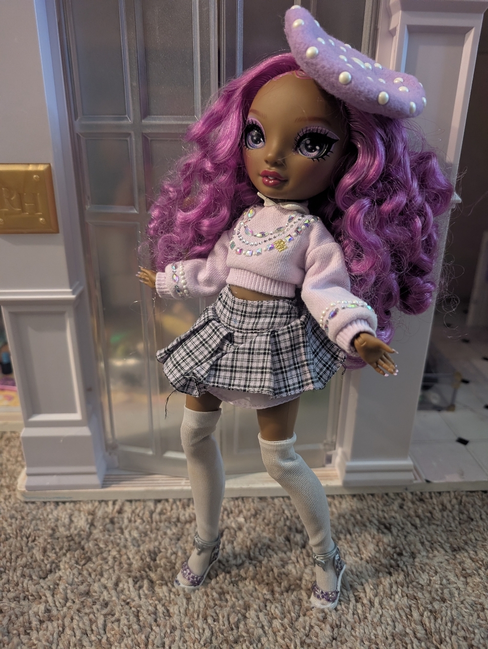 Rainbow High Lilac Lane Doll - Picture 3 of 3